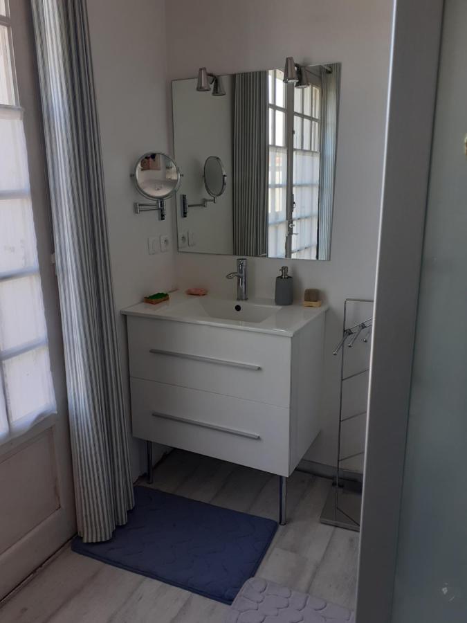 Gite Et Chambre D'Hote Saint Jacques Loches Exterior foto